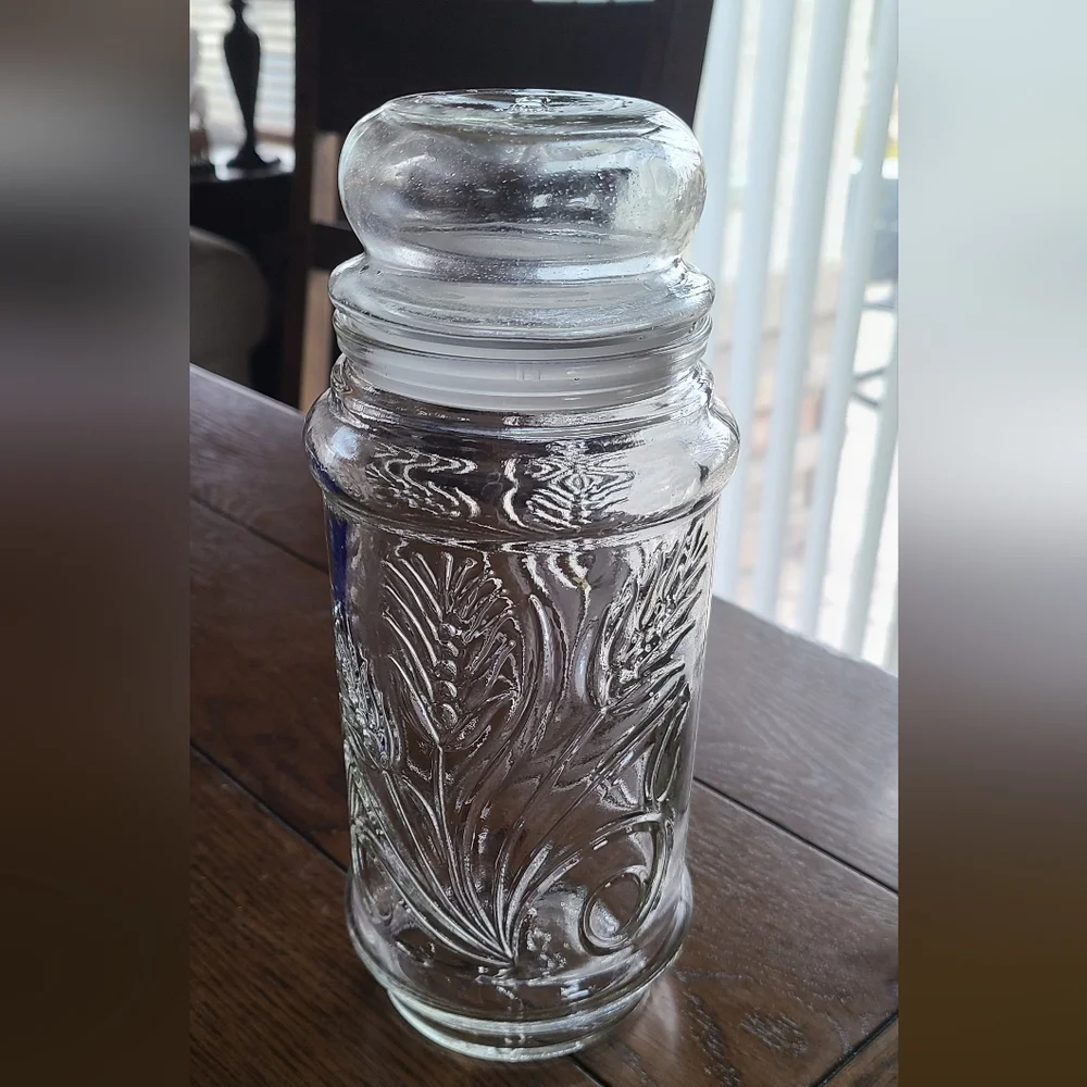 Vintage Mr. Peanut clear wheat storage jar 1982